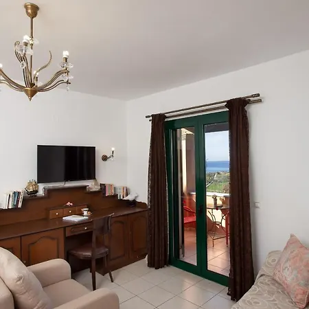 Mare E Monti * Plage d'Almiros