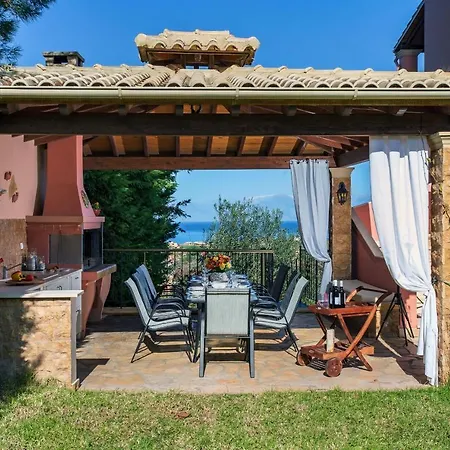 Mare E Monti Plage d'Almiros