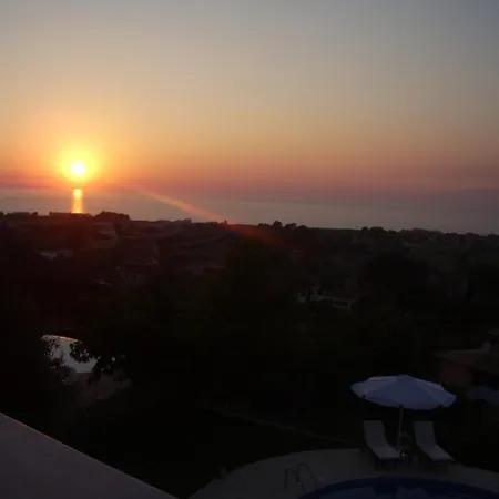 Mare E Monti Almiros Beach