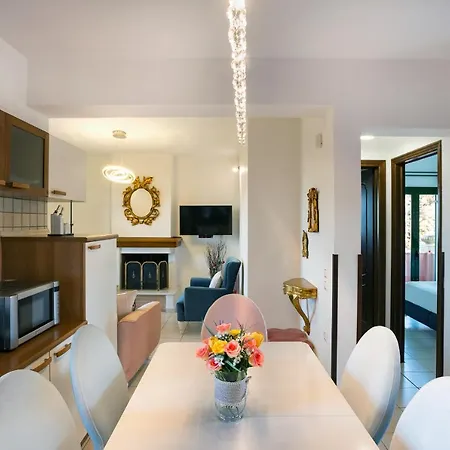 Mare E Monti * Almiros Beach