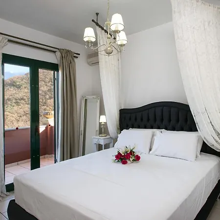 Mare E Monti Almiros Beach